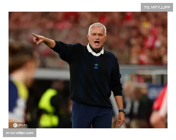 本菲卡11轮积24分紧追争冠集团,穆里尼奥率队三线冲冠 本菲卡11轮积24分紧追争冠集团,穆里尼奥率队三线冲冠